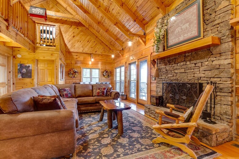 Kickin Back Jack - Three Bedroom Cabin