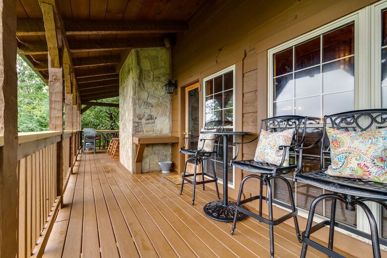Kickin Back Jack - Three Bedroom Cabin