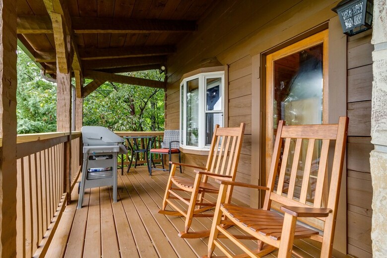 Kickin Back Jack - Three Bedroom Cabin