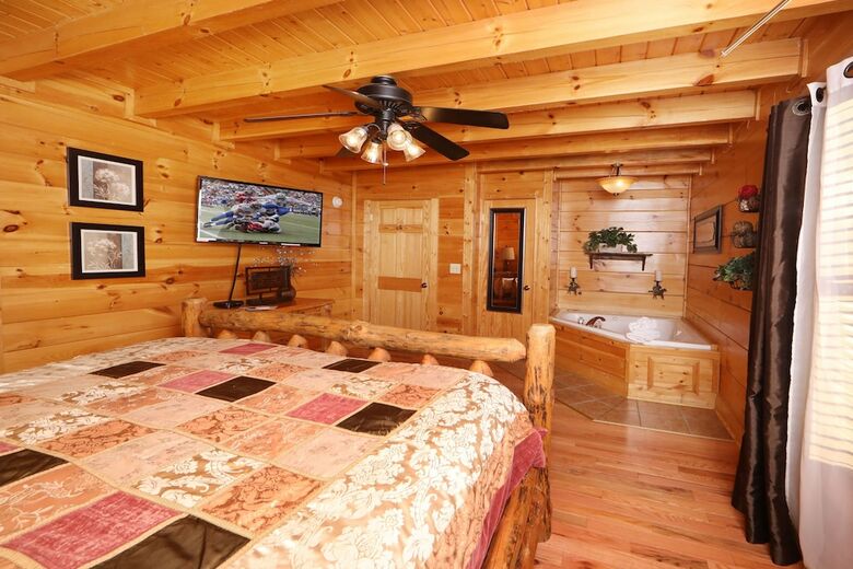 Amazing Grace - Two Bedroom Cabin