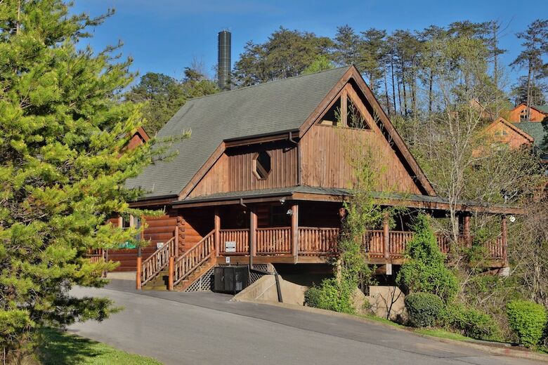 Amazing Grace - Two Bedroom Cabin