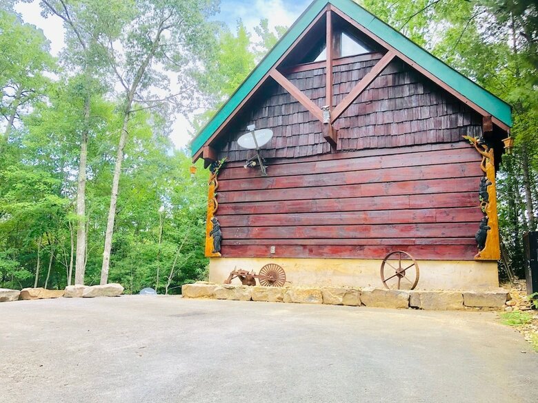 Secluded Escape - One Bedroom Cabin