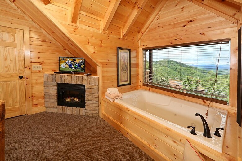Picture Perfect- Seven Bedroom Cabin