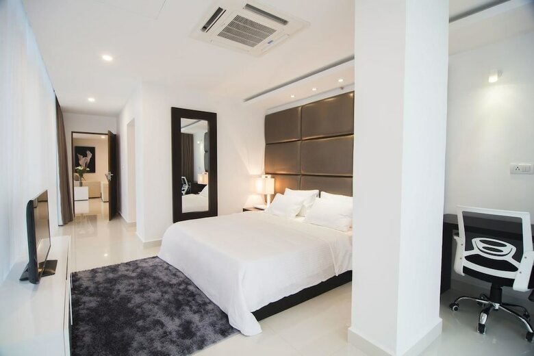 Aparthotel Platinum One Suites - 3 Bedroom