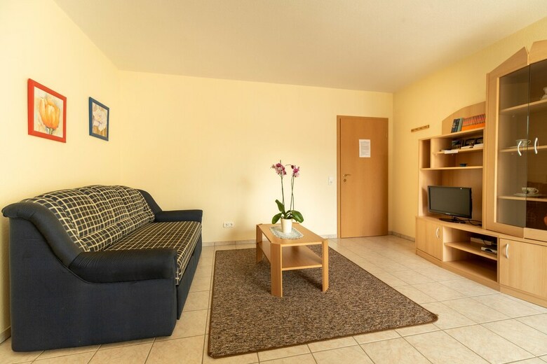 L�na Apartman