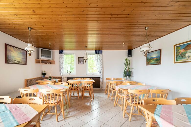 L�na Apartman