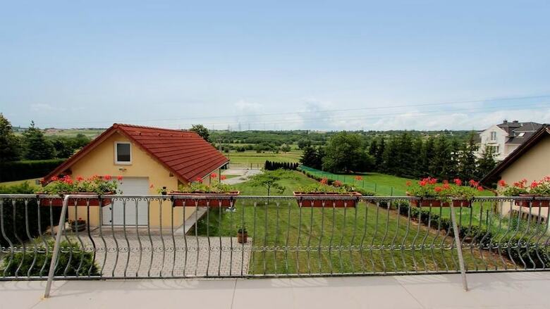 L�na Apartman