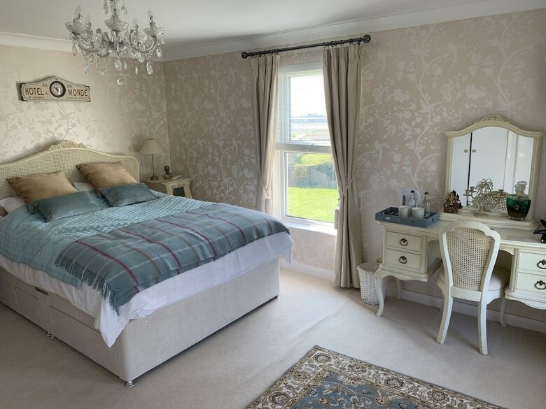 Bed & Breakfast Knock Rushen House