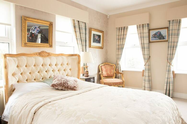 Bed & Breakfast Knock Rushen House