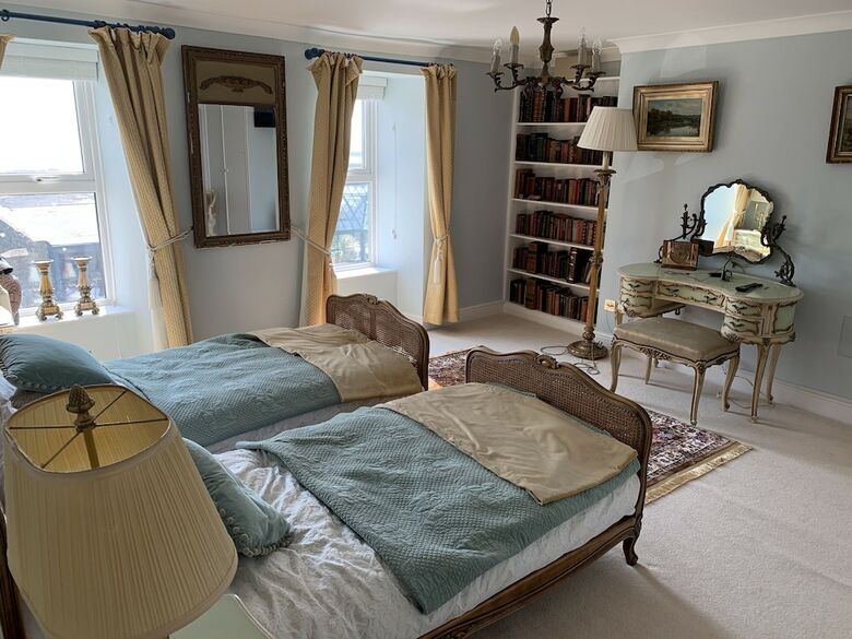Bed & Breakfast Knock Rushen House