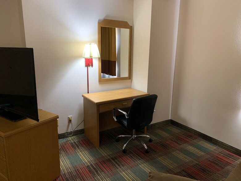 Motel Budgetinn & Suites