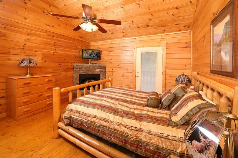Bentley Lodge - Six Bedroom Cabin