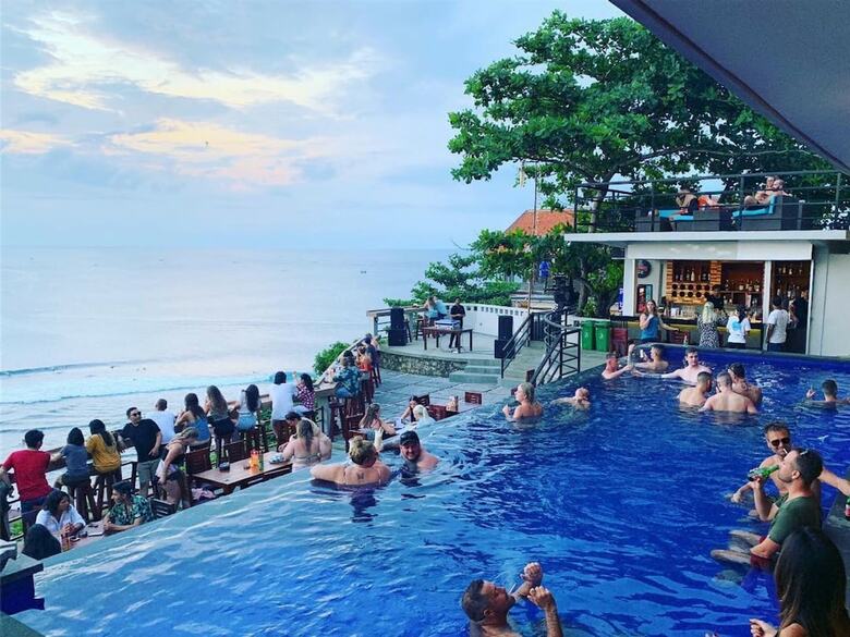 Bed & Breakfast Labomie Uluwatu