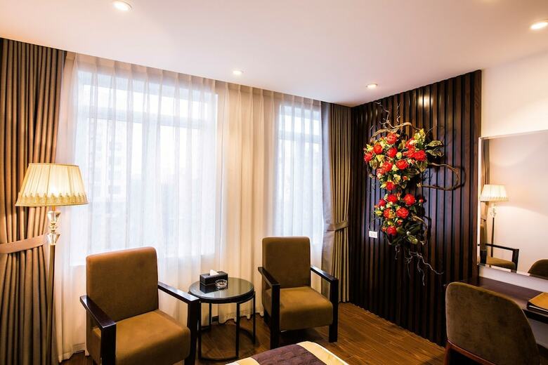 Hotel Khach San Tuong VI
