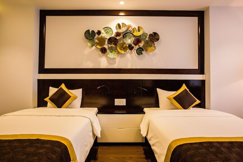 Hotel Khach San Tuong VI