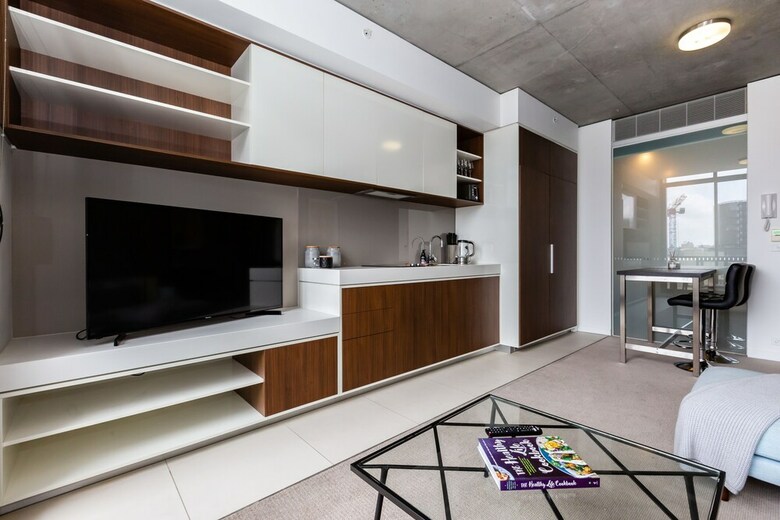 Sky 1 Bdr South Yarra Apartment