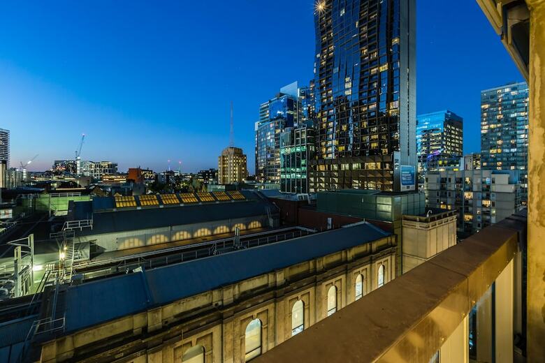 Auguste 2 Bdr Melbourne Apartment