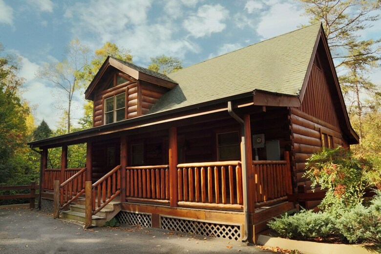 Little Chateau - One Bedroom Cabin