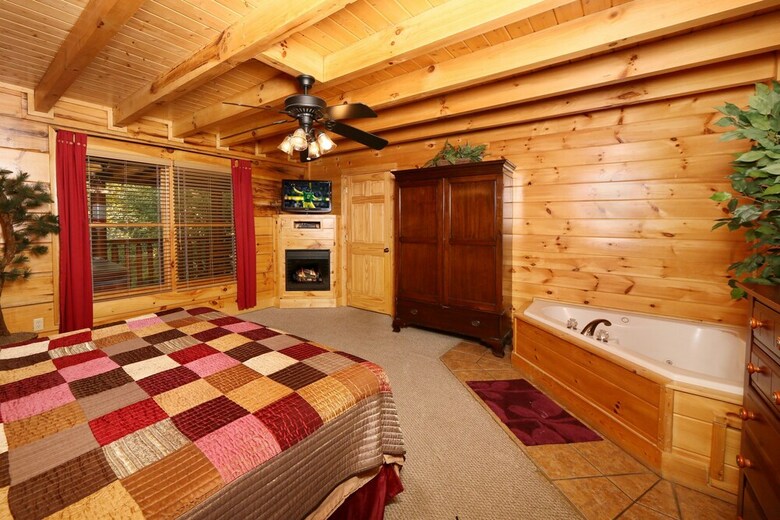 Little Chateau - One Bedroom Cabin