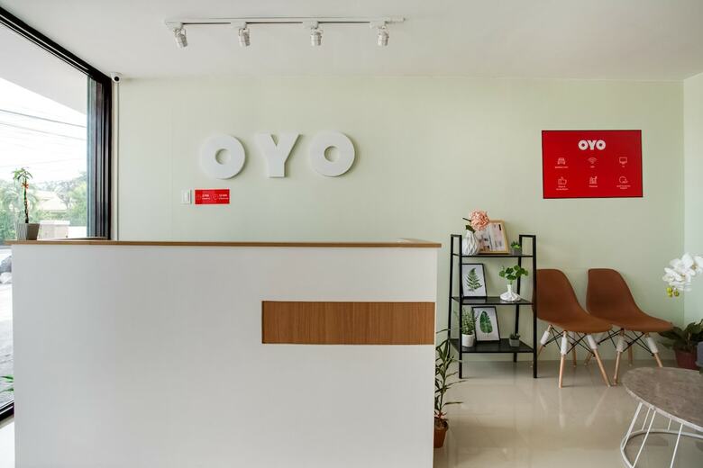 Oyo 403 Maplewave Hotel