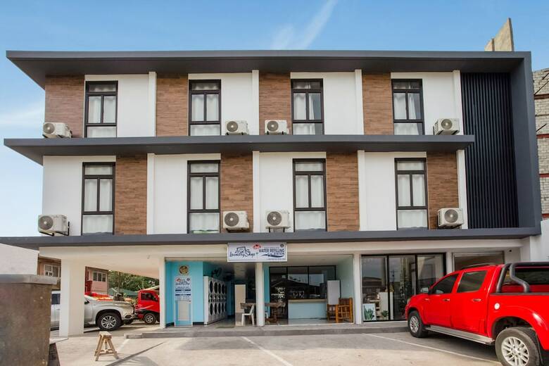 Oyo 403 Maplewave Hotel