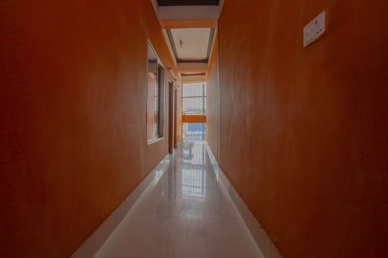 Oyo 354 Sumeru Hotel And Lodge