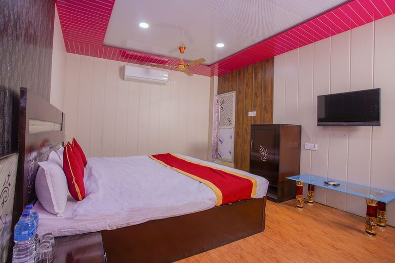 Oyo 354 Sumeru Hotel And Lodge
