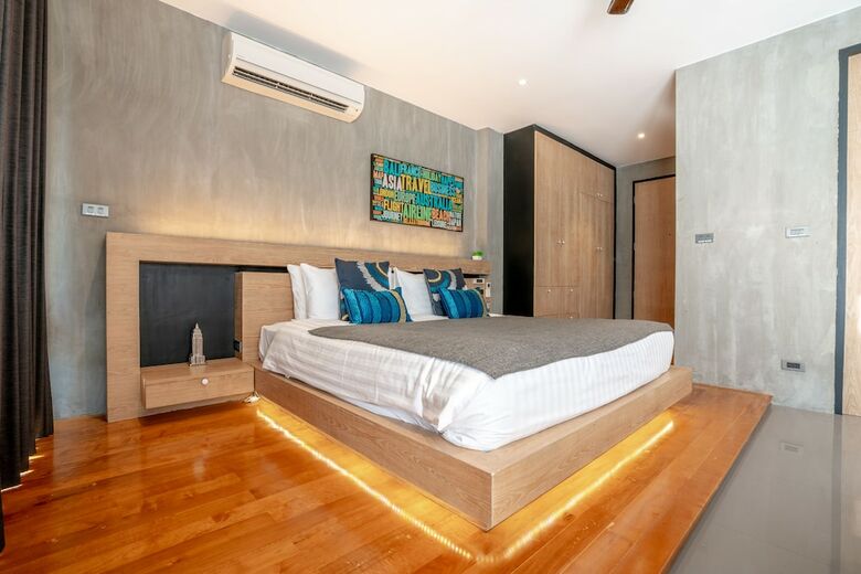 Luxury 4 Bedroom Villa Mangosteen