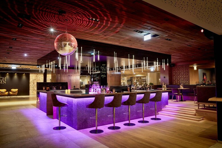 Hotel Die Hochk�nigin ? Magic Mountain Resort