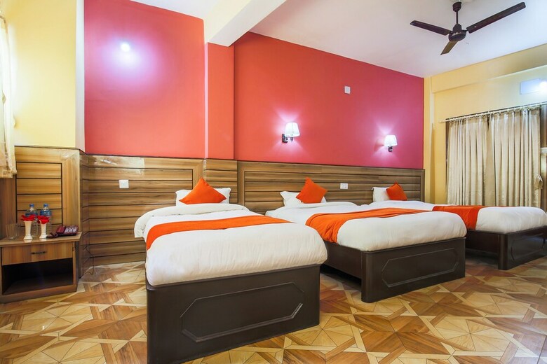 Hotel Oyo 379 Holiday Resort
