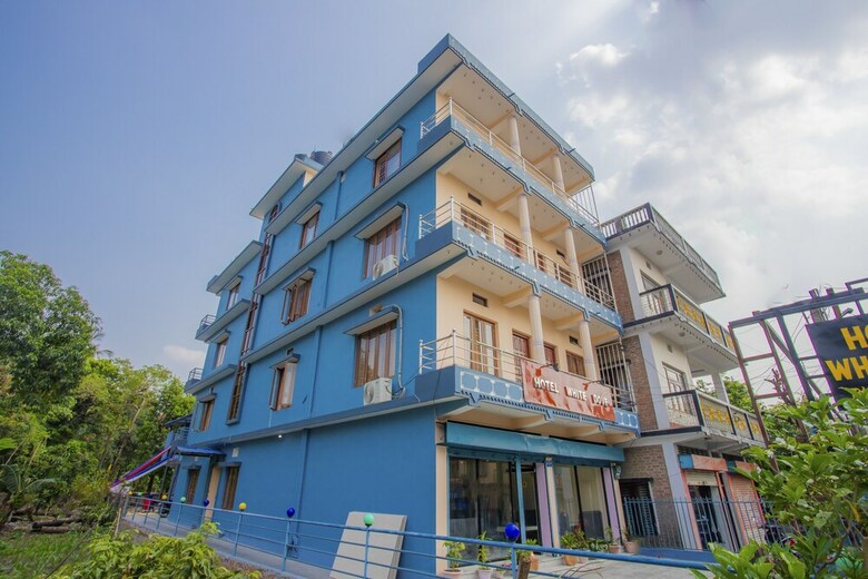 Oyo 377 Hotel White Dove
