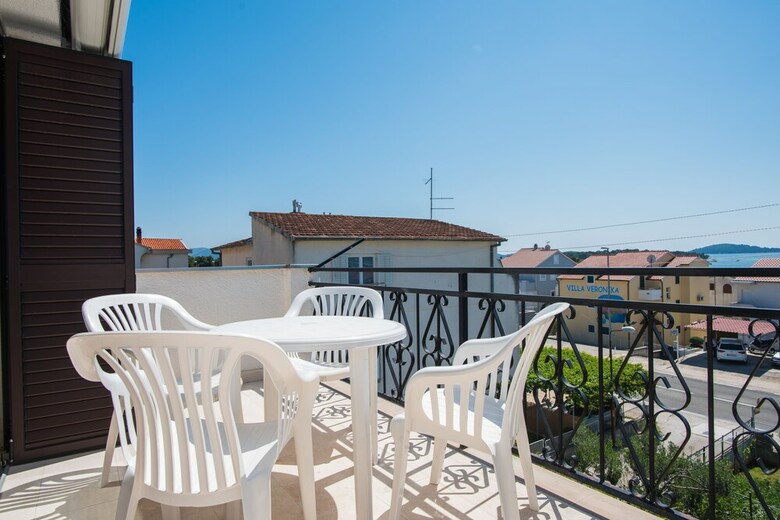 Apartments Lucija I Marko