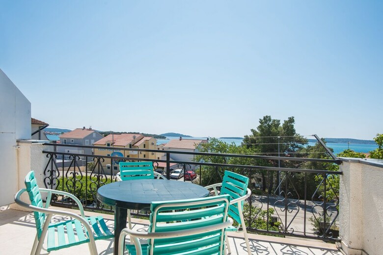 Apartments Lucija I Marko