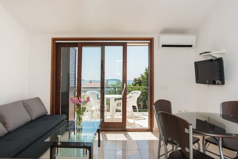 Apartments Lucija I Marko
