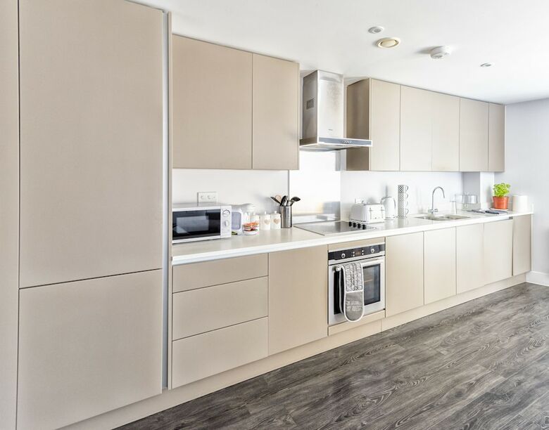 Luxury Bedford Riverside Apartment