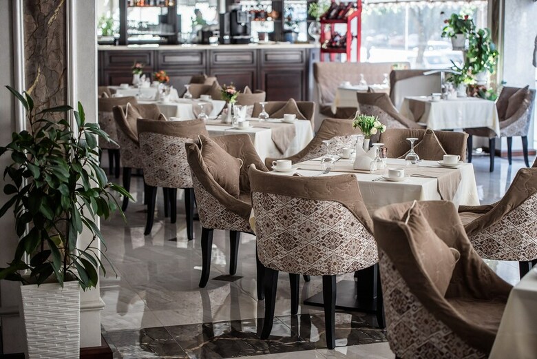 The Royal Mezbon Hotel & Spa