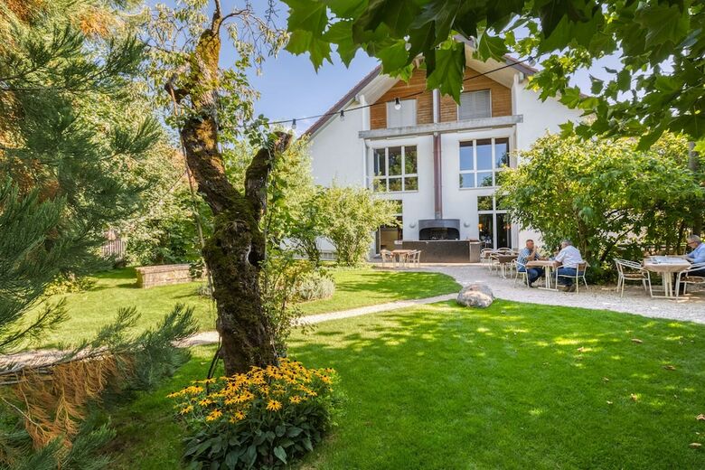 Hotel H�tel R�sidence La Croix-blanche