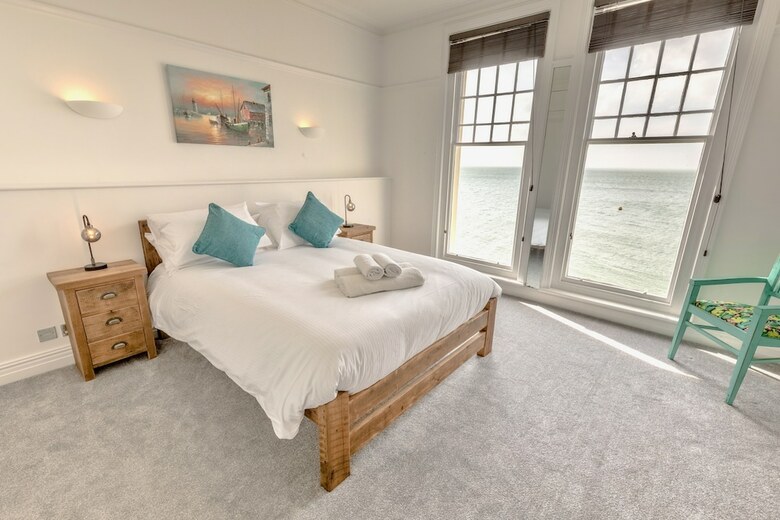 Pier View Apartment At Beach House