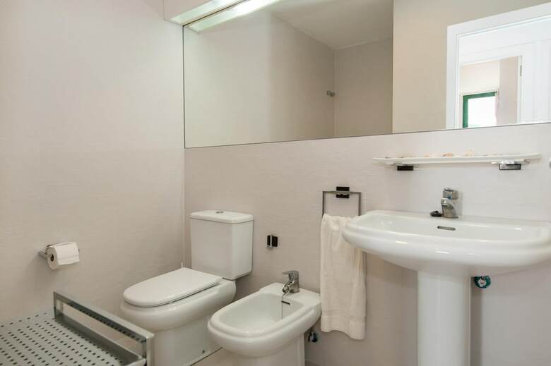 Beachfront Apartment Las Burras Fa03