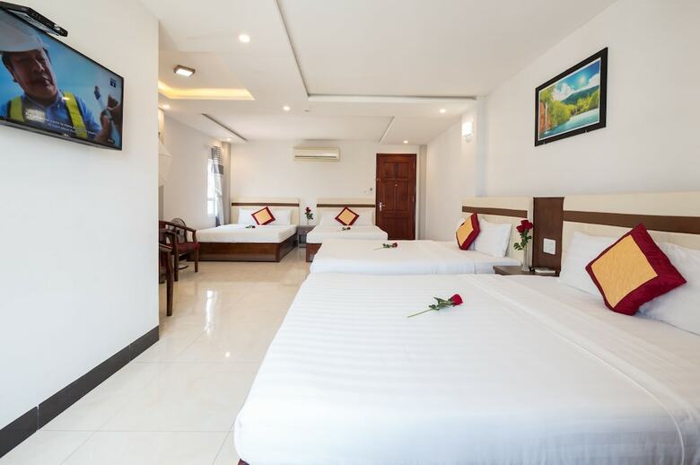 Golden House Hotel