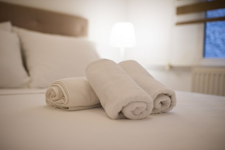 Guzi Rooms & Suites