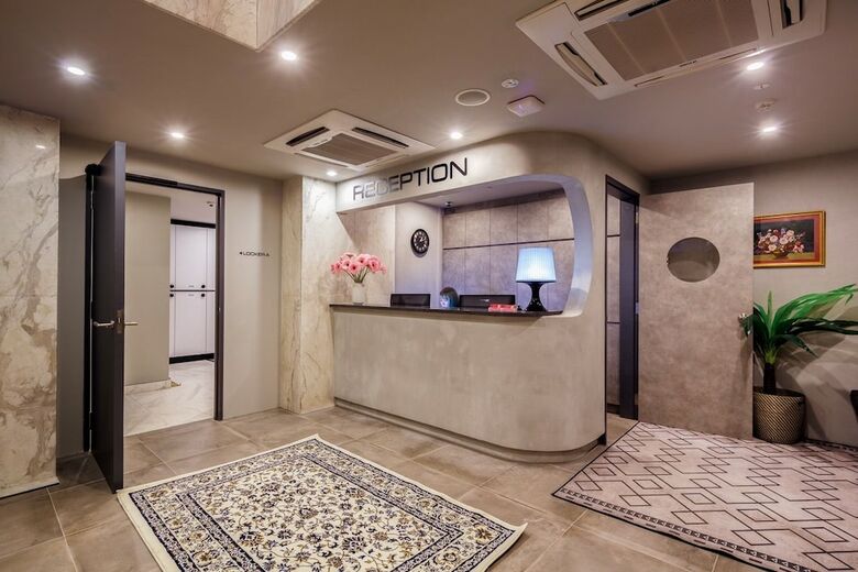 Circular House Capsule Hotel