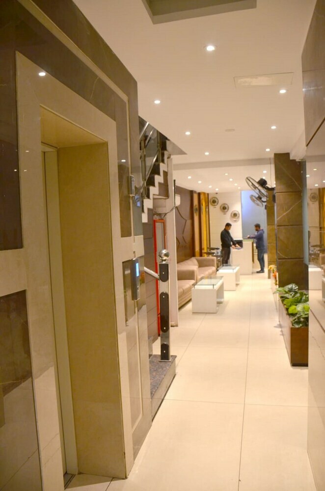 Hotel Grand Star By Royal Collection