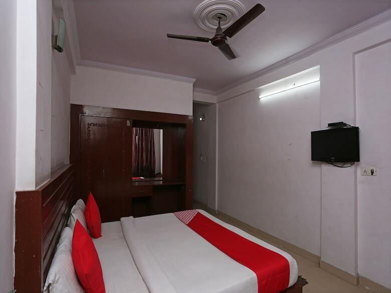 Oyo 35366 Hotel Shiv Murti