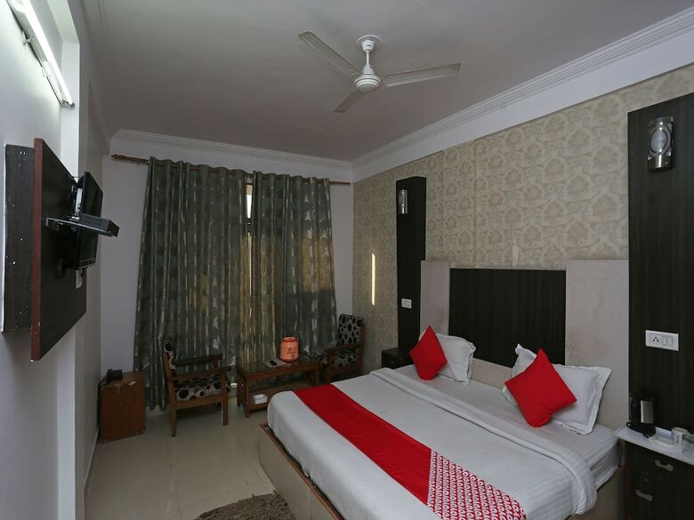 Oyo 35366 Hotel Shiv Murti