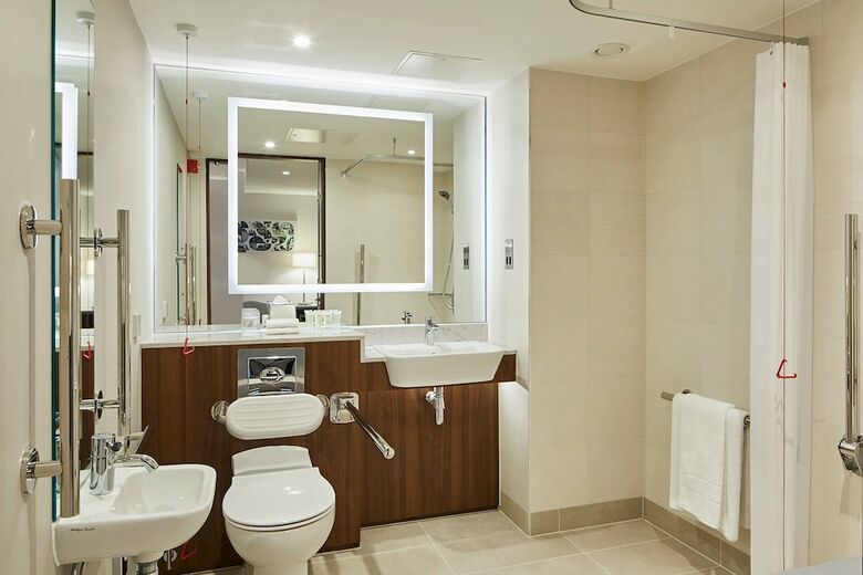 Hotel Courtyard By Marriott Oxford City Centre