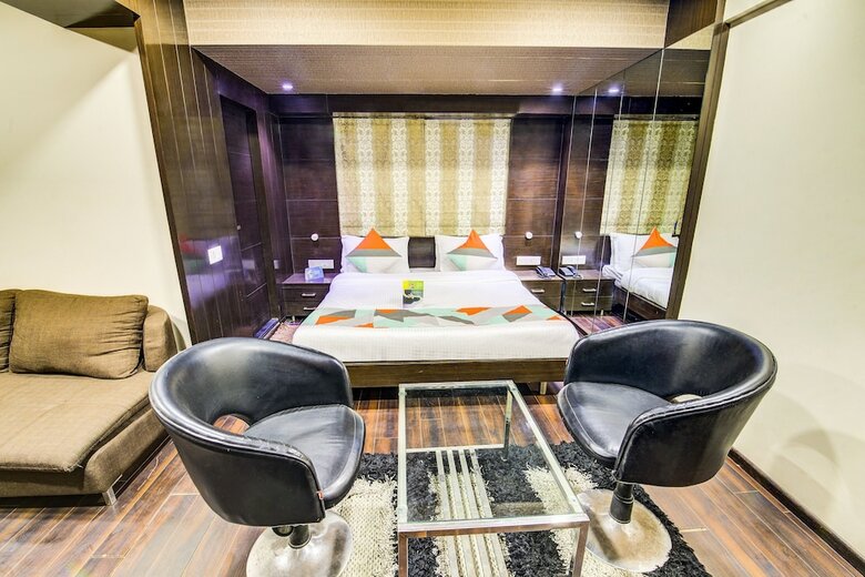 Fabhotel Metro Park