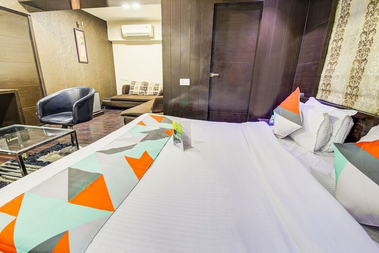 Fabhotel Metro Park