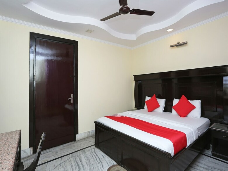 Oyo 12400 Hotel Prem Bihari