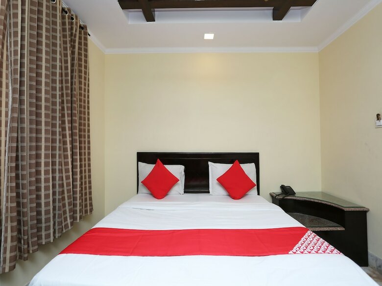 Oyo 12400 Hotel Prem Bihari
